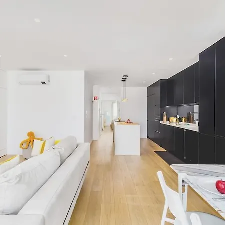 Smart Flat River Views & Ntflix By Homeful Homes 아파트 리스본