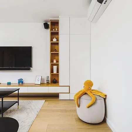 Smart Flat River Views & Ntflix By Homeful Homes Daire *